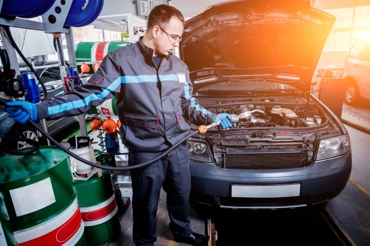 7 Best 0W-20 Synthetic Oils : Reviews, Buying Guide and FAQs 2023