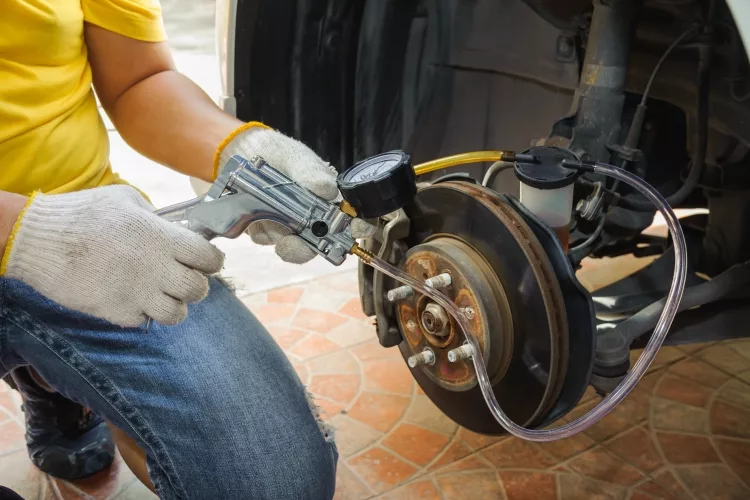 7 Best Brake Fluids: Reviews, Buying Guide and FAQs 2023