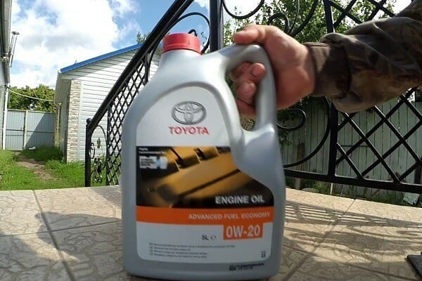 How to Buy Oil For Your Car How to Buy Oil For Your Car