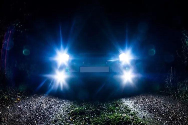 11 Pros and Cons of Using Xenon Lighting in Your Vehicle