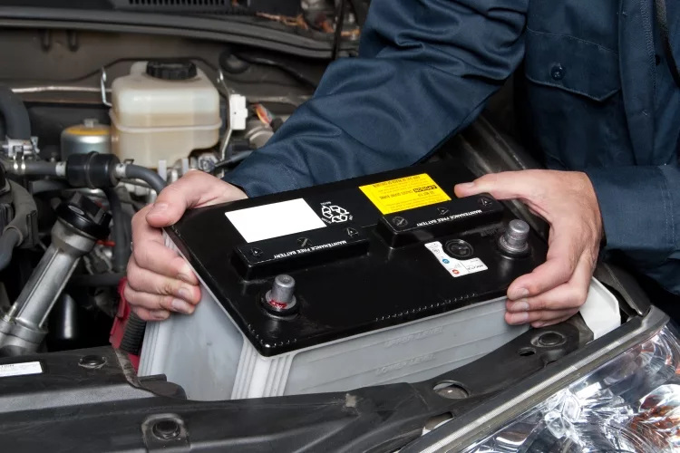 How to Clean Car Battery Terminals With Vinegar