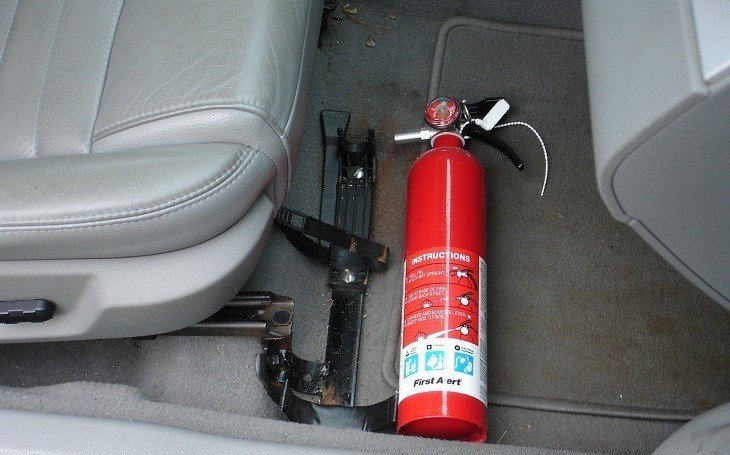 car fire extinguisher