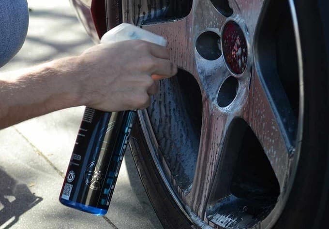 How To Buy The Best Wheel And Tire Cleaner