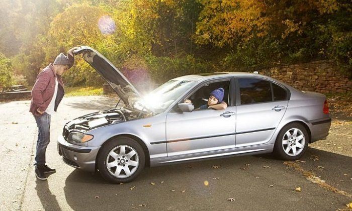 7 Reasons Make Car Shuts Off While Driving & 5 Solutions