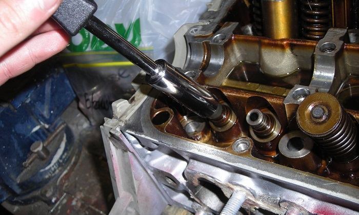 engine valve replacement